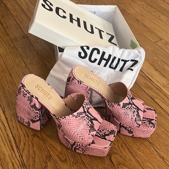 Schutz Aretha Snake print platform mules - Picture 2 of 4